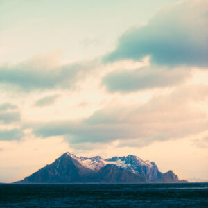 "LONLEY ISLAND"